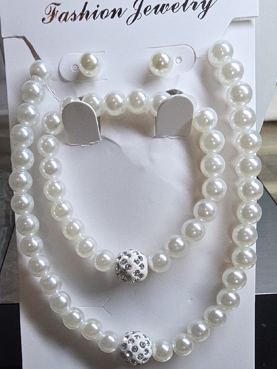 Fashion Jewelry Jewelry - Fashion Jewelry White Pearl Necklace & Bracelet Set with Crystal Accent